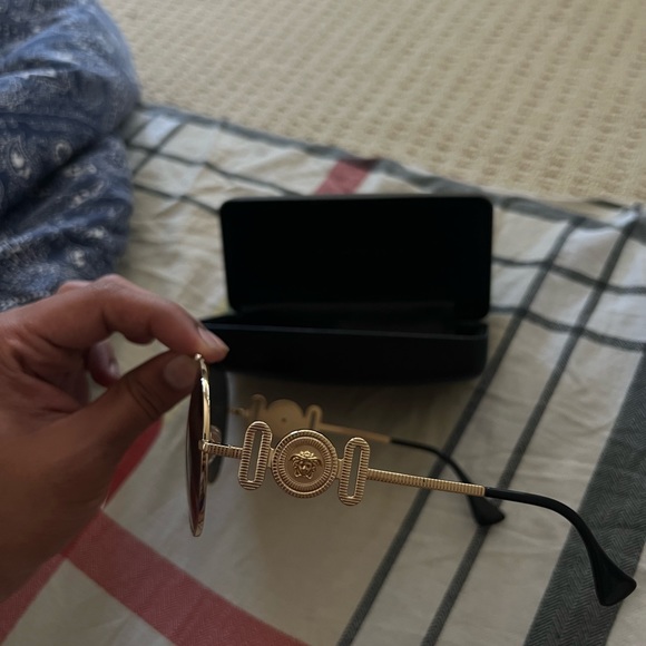 Versace glasses very good condition used them 2-3 times but doesnt suit my face. - Picture 6 of 8